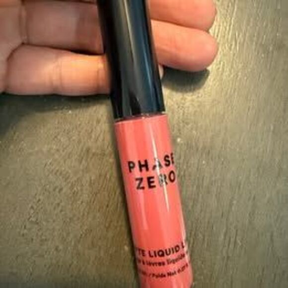 Phase Zero Matte Liquid Lipstick - Picture 3 of 5